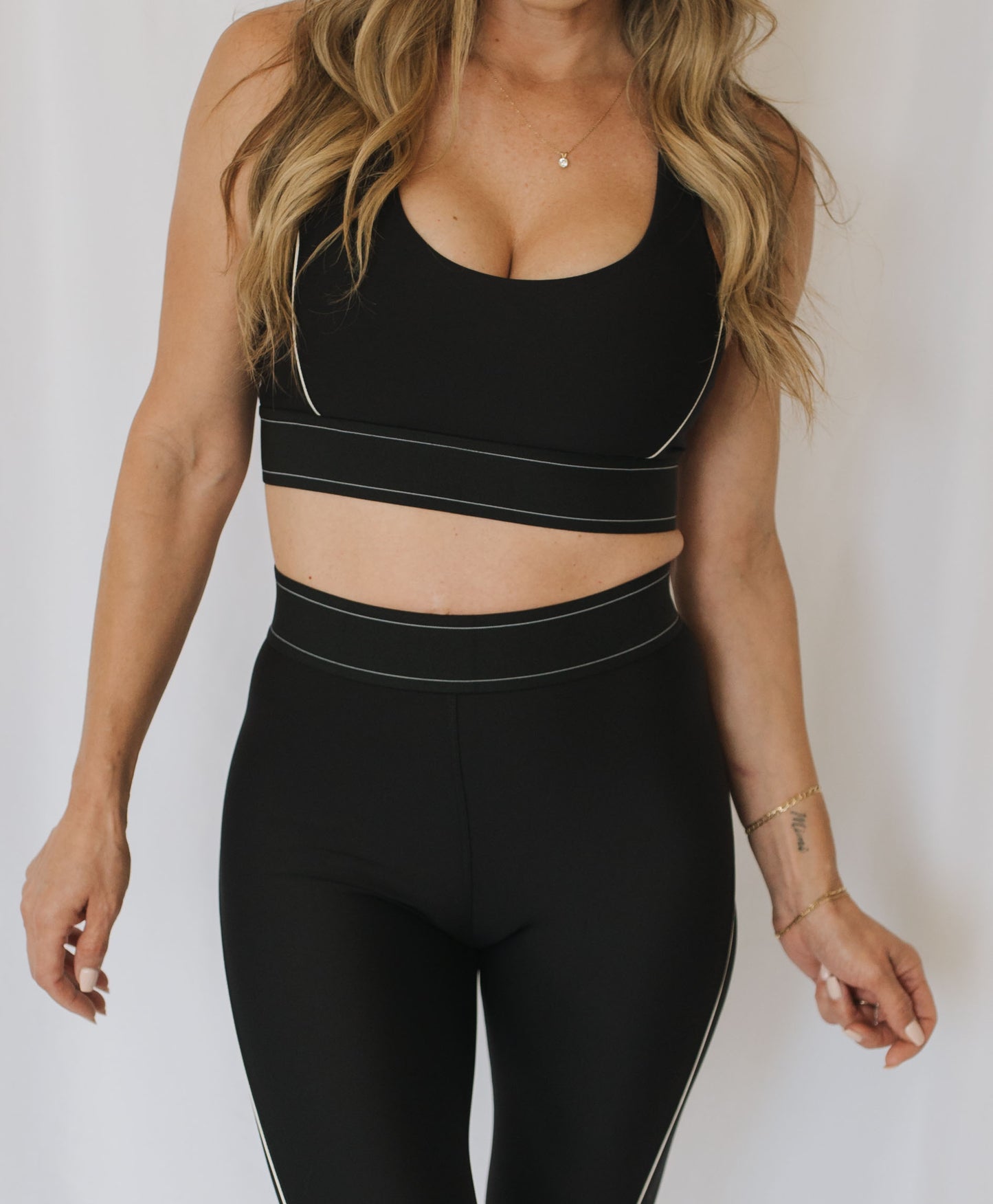 SOLD OUT! On Cloud 9 Sports Bra - Black
